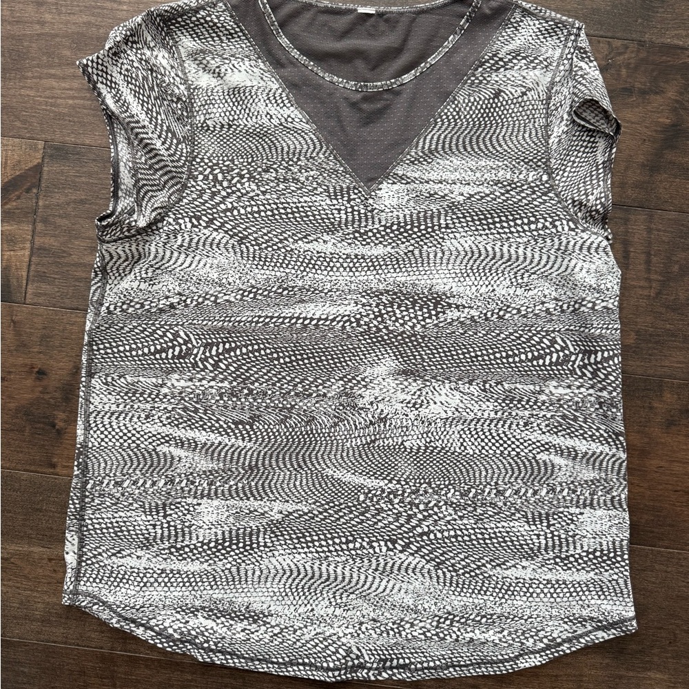 Lululemon For the Run Shirt Sz8